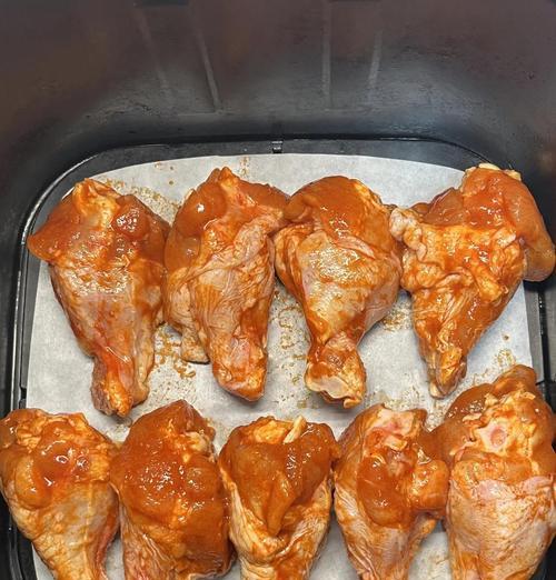 微波炉鸡腿的烹饪之道（如何在微波炉中制作美味鸡腿）-第3张图片-美味行家