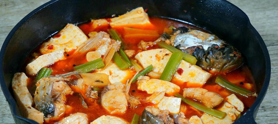 美味健康，鱼杂烧豆腐教你一次搞定（一道简单营养的家常菜，让您的味蕾狂欢）-第2张图片-美味行家