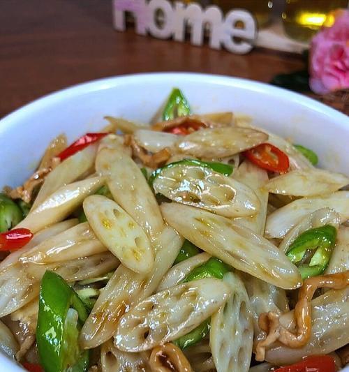 小米辣拌香菜的制作方法（用小米辣调味，让香菜更加美味）-第2张图片-美味行家