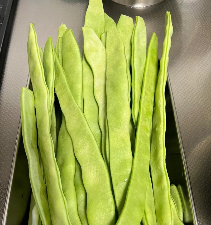 肉末芸豆的美味做法（家常菜肴之肉末芸豆，香糯可口）-第2张图片-美味行家