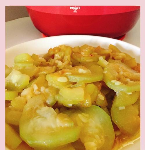 清炒蒲瓜，味道清爽的家常菜（清炒蒲瓜，简单易做，营养丰富）-第2张图片-美味行家