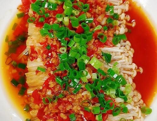 蒜蓉肉末金针菇的美食魅力（做法简单、营养美味，轻松享受美食生活）-第2张图片-美味行家