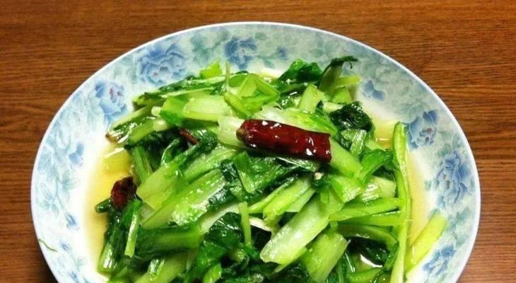 如何制作美味下饭小白菜（以腌制为方法，轻松做出美味佳肴）-第3张图片-美味行家