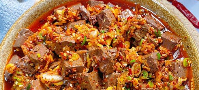 一道美食——蒜苗羊血（营养丰富的美味佳肴）-第1张图片-美味行家