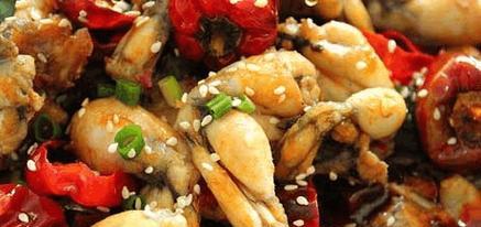 美味青椒炒田鸡（家常菜谱，简单易学）-第3张图片-美味行家