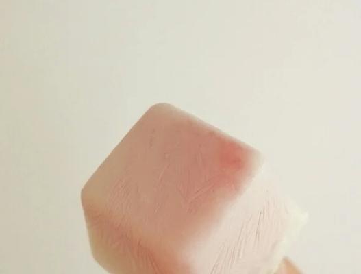 自制蜂蜜西瓜冰棍，轻松享受夏日清凉（清爽可口，健康美味；蜜香浓郁，营养无负担）-第1张图片-美味行家