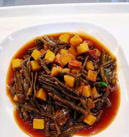 香辣干豆角炒肉，让你回味无穷（美食独家秘籍，健康美味一次搞定）-第1张图片-美味行家