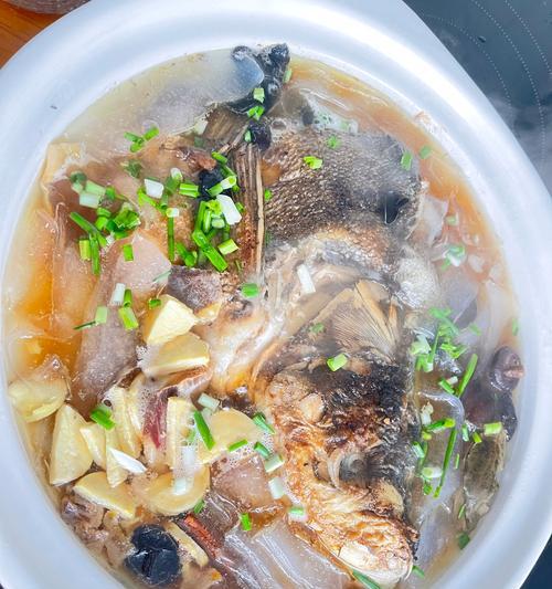 香菇木耳汤，帮助你轻松减肥（丰富营养，美味可口，瘦身神器）-第3张图片-美味行家