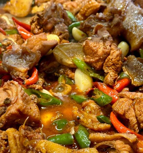 美味土豆肉窝窝的制作方法（健康美食分享，营养丰富的家常菜）-第1张图片-美味行家