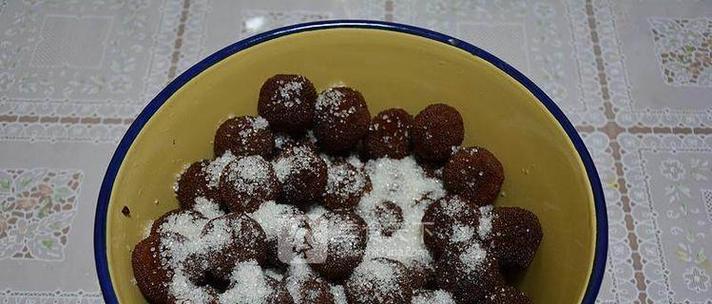 手工DIY，制作美味的杨梅干（享受纯天然的美食盛宴，做出口感鲜美的杨梅干）-第1张图片-美味行家