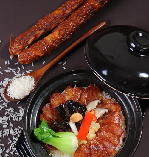 香肠闷饭，香气四溢的美食（用简单的做法，打造一道美味佳肴）-第2张图片-美味行家