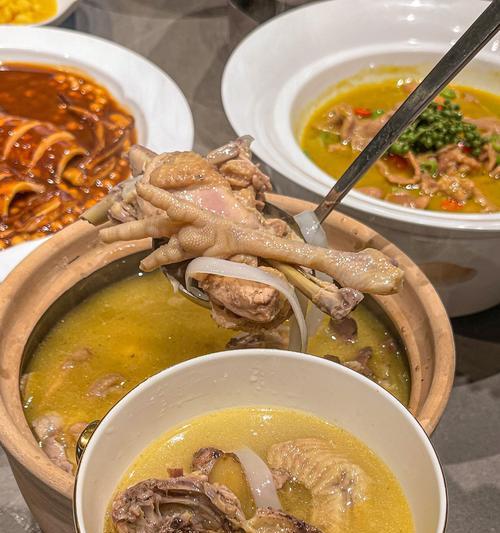 柴火香干炒猪手，美味私房菜（以小柱私房菜为例，教你做出口感香酥、肉质软烂的猪手）-第1张图片-美味行家