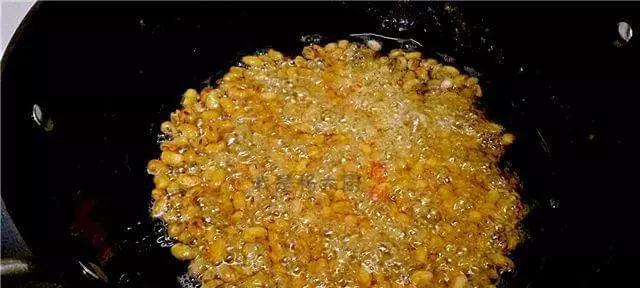 五香椒盐酥黄豆的制作方法（香脆可口，健康美味）-第2张图片-美味行家