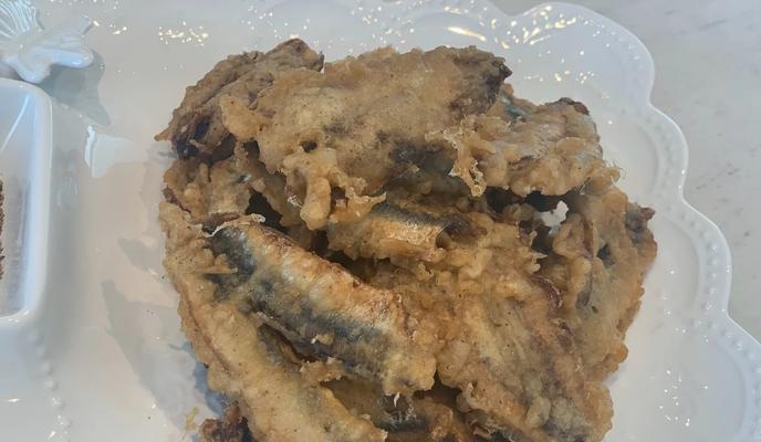 炸小沙丁鱼的做法（如何制作美味可口的炸小沙丁鱼？）-第1张图片-美味行家