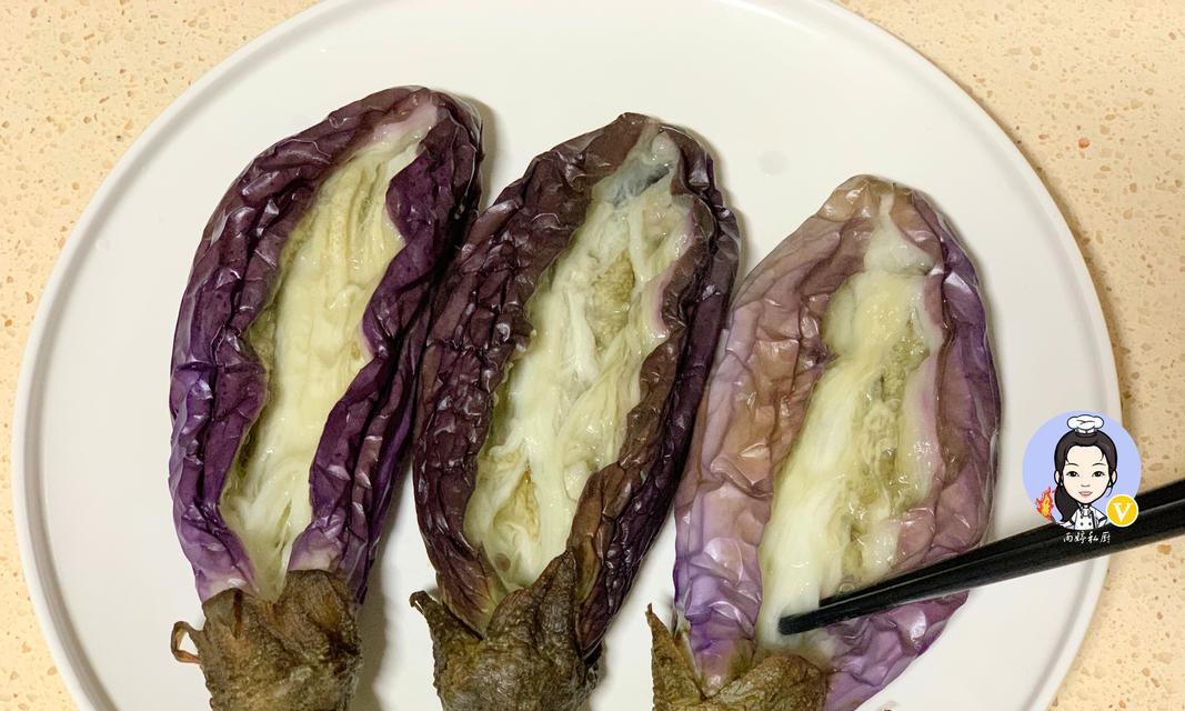 蒸茄子鱼的做法（美味可口的家常菜，享受健康饮食）-第1张图片-美味行家