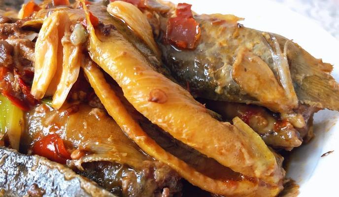 紫苏泥鳅的制作方法（传统美味，健康佳肴）-第3张图片-美味行家