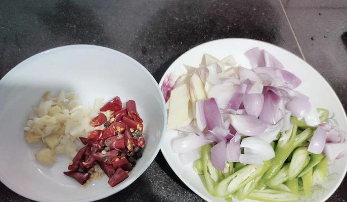 孜然爆鸭胗，美味佳肴（传统美食的精华，荤素皆宜）-第1张图片-美味行家
