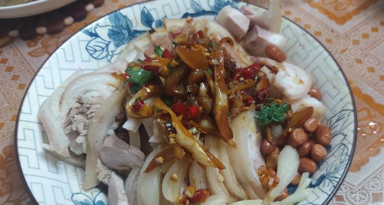 白切蹄膀的做法（传统美食的制作方法）-第1张图片-美味行家