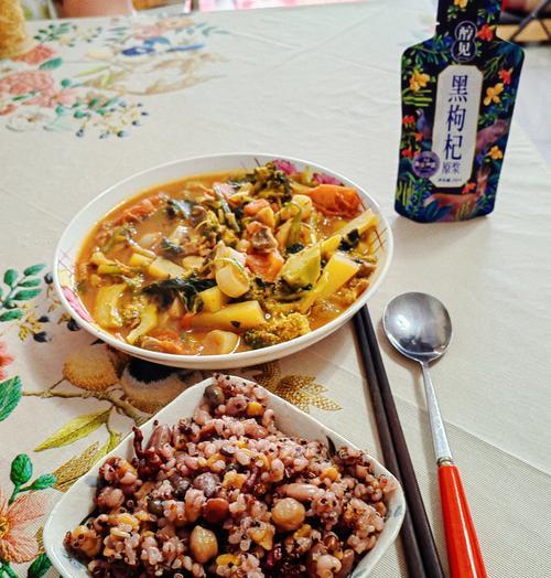 三色藜麦大米饭的制作方法（简单健康的美味饭菜）-第2张图片-美味行家