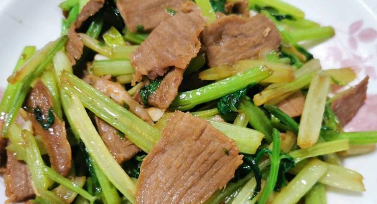 学会做素炒三菜丁，轻松享受美味素食（以素炒三菜丁为例，一步步教你掌握素食的制作方法）-第1张图片-美味行家