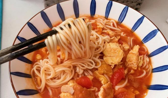 教你做美味可口的西红柿鸡蛋汤面（简单易学，味道超赞）-第3张图片-美味行家