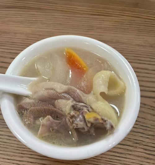 猪肚浸鸡——美味佳肴（传统经典，营养丰富，健康美味）-第2张图片-美味行家