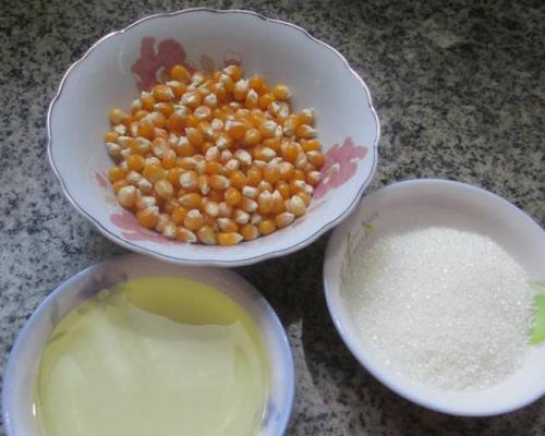 手工爆玉米花——轻松DIY健康零食（自制美味，快乐享受/爆玉米花的制作方法和口感变化）-第2张图片-美味行家