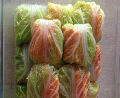 烟鱼芦笋卷，营养美味的家常小菜（做法简单易学，让你在家也能享受高档餐厅的口感）-第1张图片-美味行家
