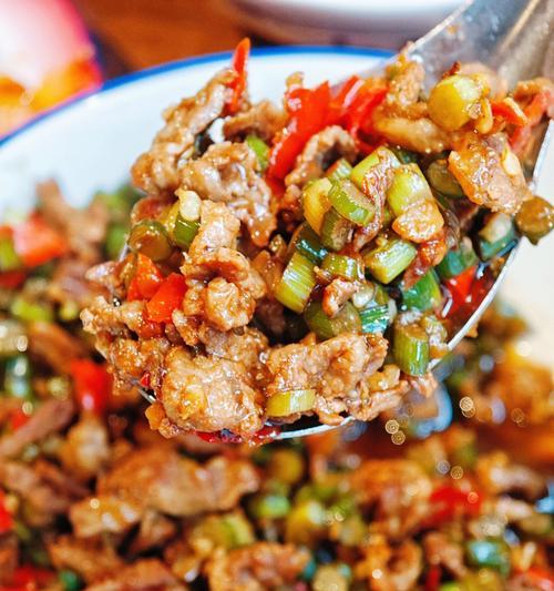 美味又健康，学会这道西红柿烩绿丝瓜！（健康饮食从餐桌开始，绿丝瓜入菜提升营养。）-第3张图片-美味行家