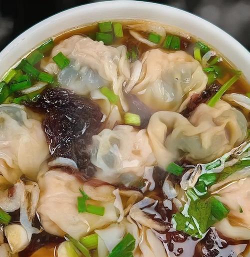 鲜肉栗子馄钝的做法（营养美味的秋季美食）-第1张图片-美味行家
