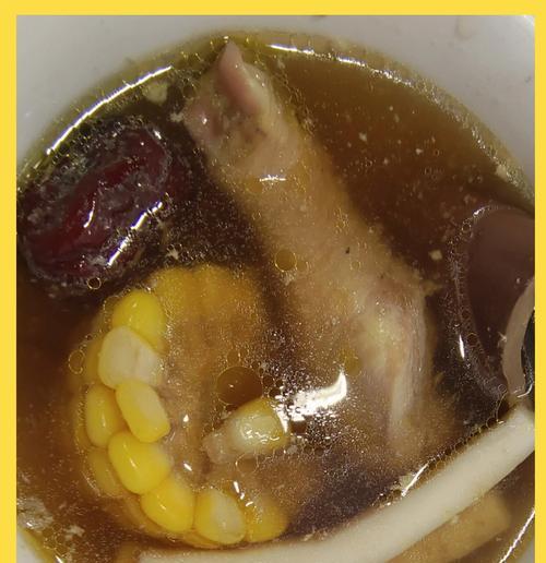 椰子煲老鸡，滋补养生的佳肴（以椰子为主料，老鸡为辅料，制作出的美食）-第3张图片-美味行家