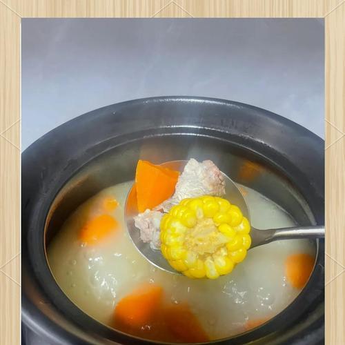 玉米胡萝卜肉末的制作方法（简单易学，健康美味的家常菜谱）-第1张图片-美味行家