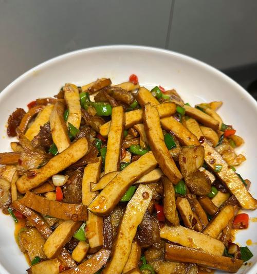 尝鲜美味，蒜苔炒豆干的做法（绿色健康，让你爱上素食；营养丰富，滋补又美味）-第2张图片-美味行家