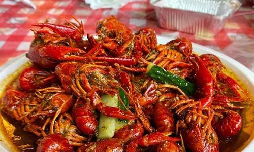重口味美食之夜宵C位麻辣小龙虾（家庭手抓夜宵，小龙虾一锅煮，鲜香嫩滑，味道诱人）-第3张图片-美味行家