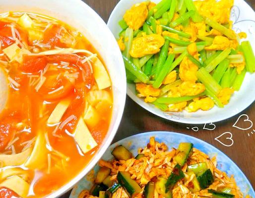 清爽香芹炒千张（做法简单，口感绝佳！——香芹炒千张的家常做法）-第1张图片-美味行家