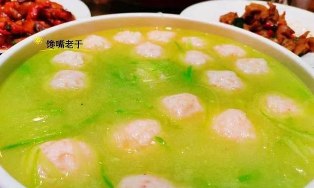 虾仁青萝卜粉丝汤的做法（营养丰富、美味可口的汤品制作方法）-第2张图片-美味行家
