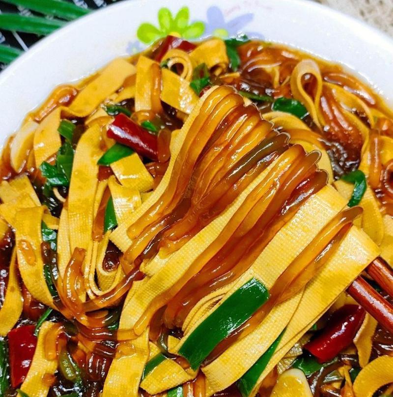 美味五花豆腐干的制作方法(以豆腐干为主材料,打造的营养丰富的美食)-第2张图片-美味行家 美味五花豆腐干的制作方法(以豆腐干为主材料,打造的营养丰富的美食)-第2张图片-美味行家