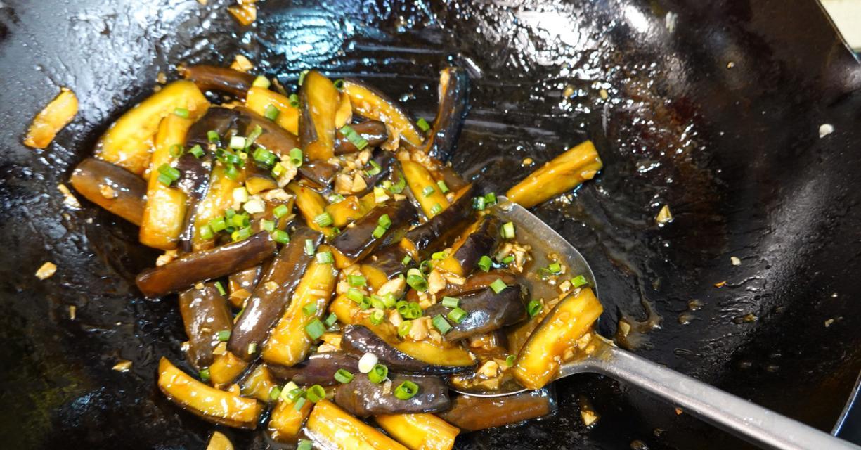 香菇酱爆茄子的秘诀（美味又健康的素食佳肴）-第3张图片-美味行家
