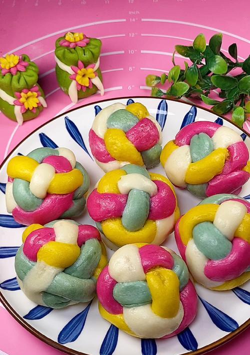 双色绣球馒头——制作简单、口感细腻的美食艺术品（做法详解，制作技巧，营养价值，美食推荐）-第1张图片-美味行家