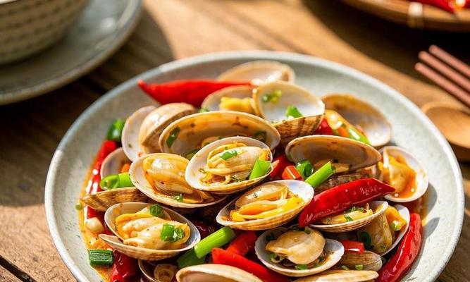 小米辣炒花甲，浓郁鲜香的口感（想吃美食，来尝试一下这道小米辣炒花甲吧！）-第3张图片-美味行家