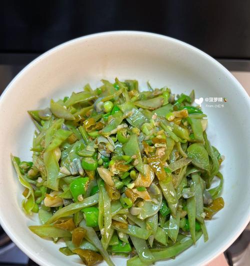 家常美食——素炒扁豆（健康美味，营养丰富，清爽口感）-第3张图片-美味行家