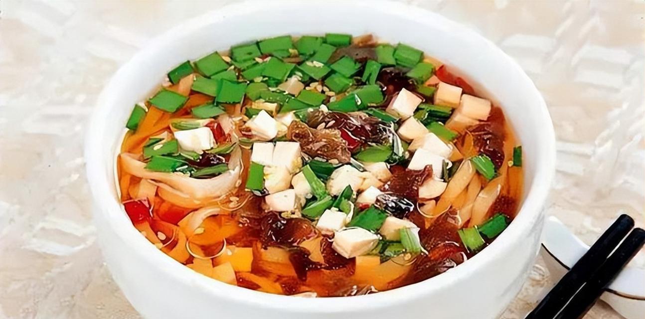 手把手教你做芽菜绍子面（家常美味，清爽营养，挑战你的厨艺）-第2张图片-美味行家