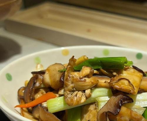 用肉酱烤出口感绝佳的双菇（美味又健康的菌菇佳肴，以肉酱调味更加香浓）-第2张图片-美味行家