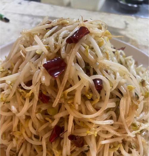 酸辣豆芽菜的家常做法（口感清爽，营养丰富）-第3张图片-美味行家